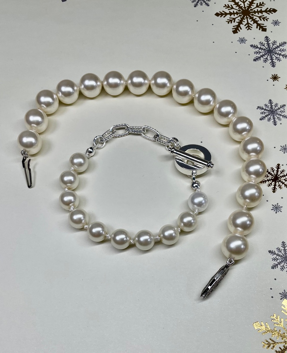 Knot Your Mother's Pearls Bracelet